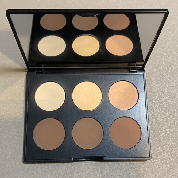 MAC Sculpt Fix - Sculpt and Shape Contour Palette Light / Medium - Picture 3 of 5